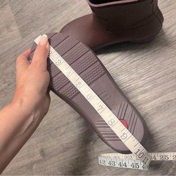 HUNTER Original Refined Low Heel Ankle Matte Rainboot in Oxblood, size 7US - Picture 15 of 16